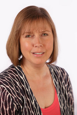 Stet Editor Cynthia Tomusiak